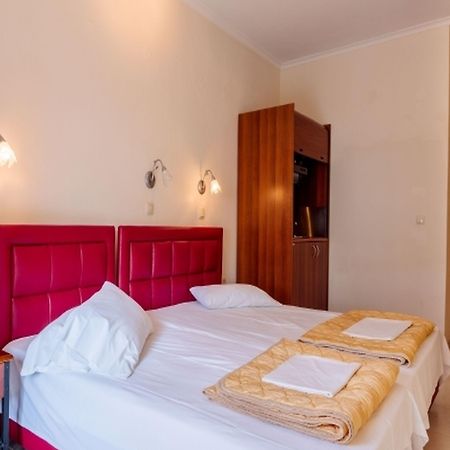 Christina Hotel Olympiakí Aktí Kültér fotó