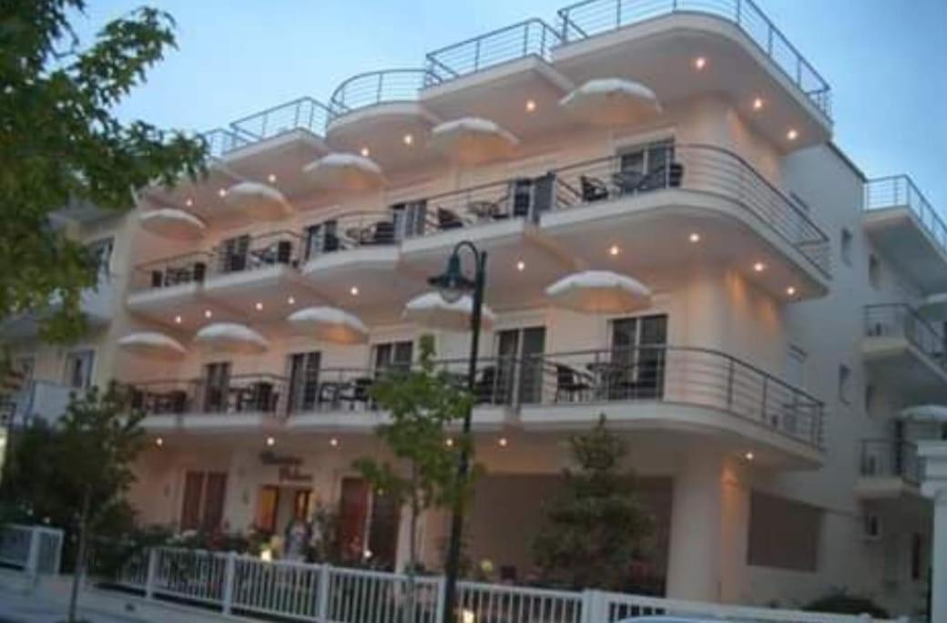 Christina Hotel Olympiakí Aktí Kültér fotó